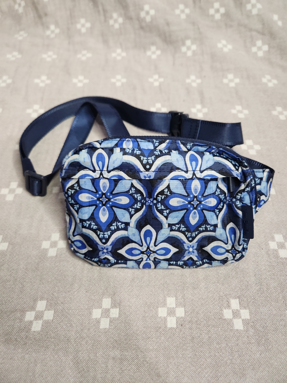Vera Bradley Mini Belt Bag Raindrop Medallion